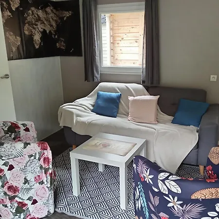 Kemp Entre Campagne Et Foret A 900m Du Zoo Et Au Pied Des Pistes Cyclables