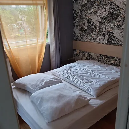 Kemp Entre Campagne Et Foret A 900m Du Zoo Et Au Pied Des Pistes Cyclables