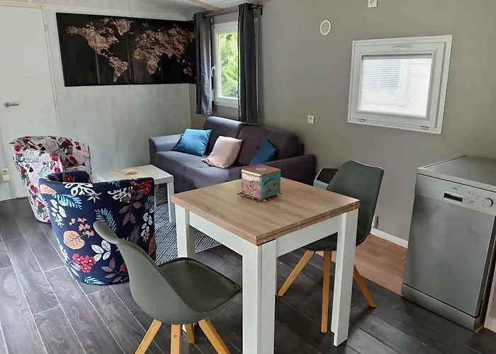 مكان تخييم Entre Campagne Et Foret A 900m Du Zoo Et Au Pied Des Pistes Cyclables لا فْلوش